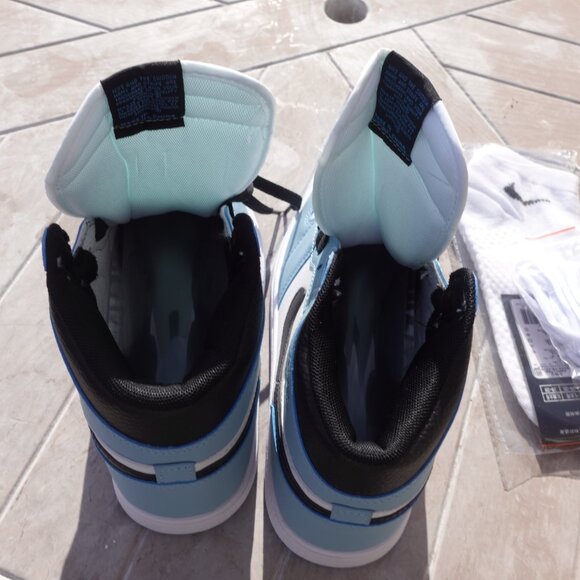 Air Jordans Light Blue Size 9.5 Men\'s main image 4